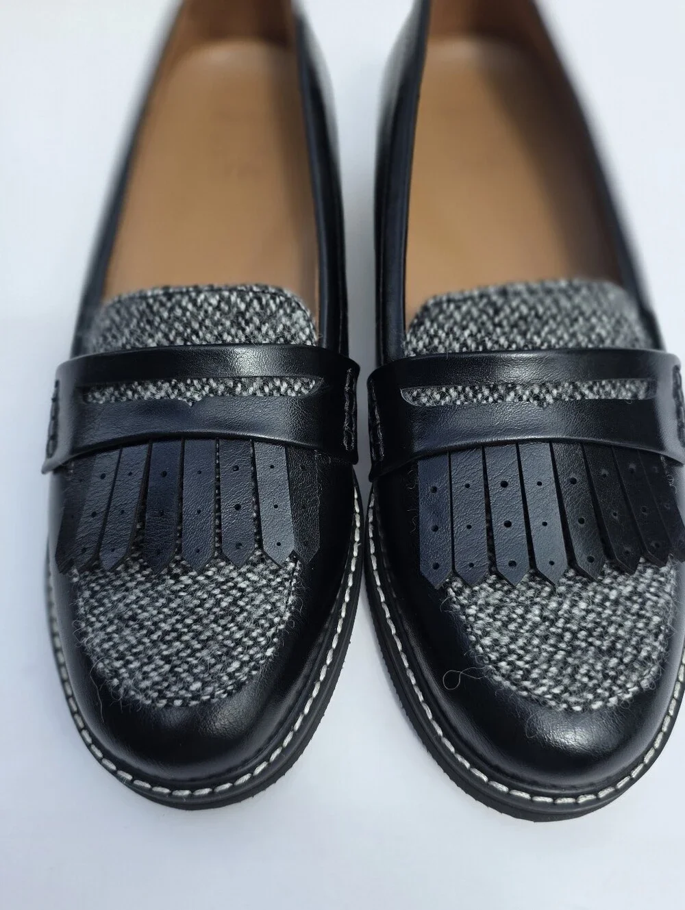 Naturalizer Pacey Women's 9W Wide Black Penny Loafers Kiltie Fringe Comfort
